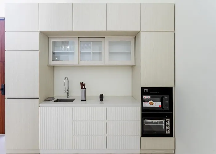 Six Star 4, Stylish 2br With Rice Field View *
