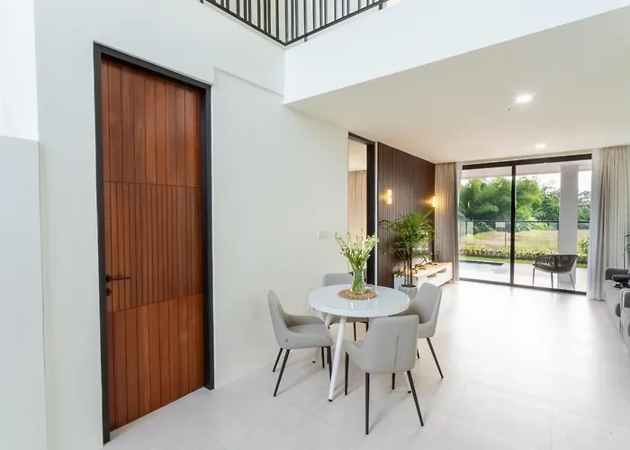 Villa Six Star 4, Stylish 2br With Rice Field View *
